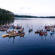 wooden-canoe-paddle-by